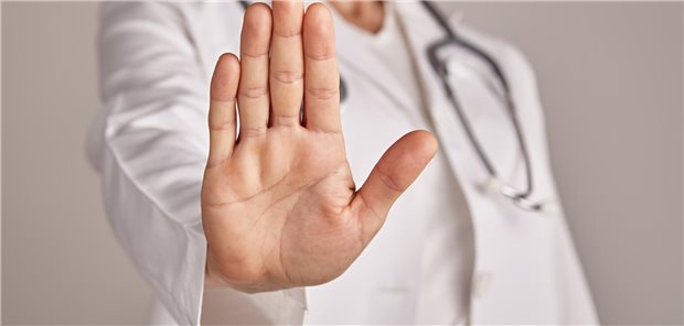 Justizministerium will Schutz von Ärzten und Praxispersonal verbessern Das Bundesjustizministerium will den Schutz von Ärzten und ihrem Praxispersonal strafrechtlich besser verankern.