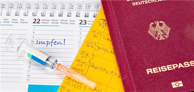Hepatitis auf Reisen: Wie schützen und wen? Ab in den Urlaub! Doch vorher sollte je nach Reiseziel der Impfstatus hinsichtlich Hepatitis A gecheckt werden.