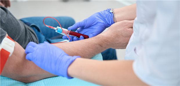Immundefekte: Das ist die Basisdiagnostik für die Praxis Blutabnahme