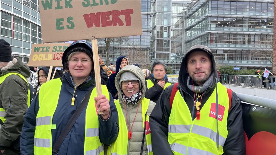 Birte Bieber, Marina Bader und Mario Bader (v.l.) wollen, dass ihre Kollegen der...