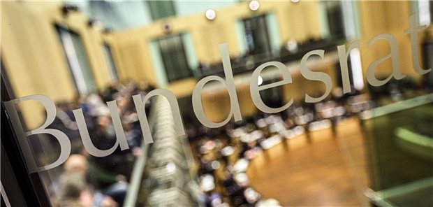 Versicherungsfremde Leistungen: Länder sehen den Bund in der Zahlpflicht Der Bundesrat hat am Freitag zur Finanzierung der Sozialkassen und zum besseren Datenaustausch im Fall von Menschen mit psychischen Erkrankungen Stellung bezogen.