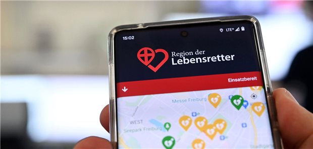 Die Ersthelfer-Apps sorgen im Idealfall dafür, dass freiwillige Ersthelfer, die sich in der Nähe eines Unfallorts befinden, geortet und alarmiert werden.