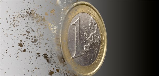Halbjahresbilanz: Krankenkassen mit Milliardenplus und ungebremsten Ausgaben Das Foto zeigt eine Ein-Euro-Münze.