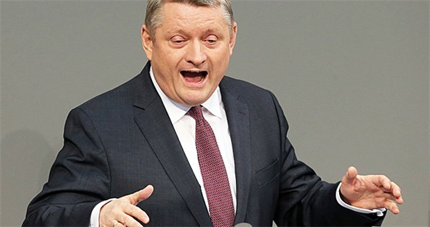 Ärzte müssen mehr Teamgeist zeigen! Die Zusammenarbeit zwischen den Sektoren wird nach Ansicht von Bundesgesundheitsminister Hermann Gröhe (CDU) immer wichtiger.