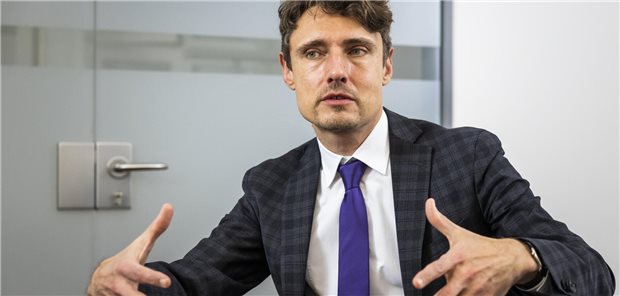 Gesundheitsökonom Schreyögg: Notfallreform könnte pro Jahr fünf Milliarden Euro einsparen „Die dringlichste Reform“: Gesundheitsökonom Professor Jonas Schreyögg zum Umbau der Notfallversorgung.