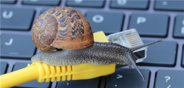 Politik will das Internet beschleunigen: Hoffnung für Nutzer auf dem Land? Down- und Uploads im Schneckentempo plagen viele Haushalte und Praxen besonders auf dem Land. Das soll nun ein bisschen anders werden.