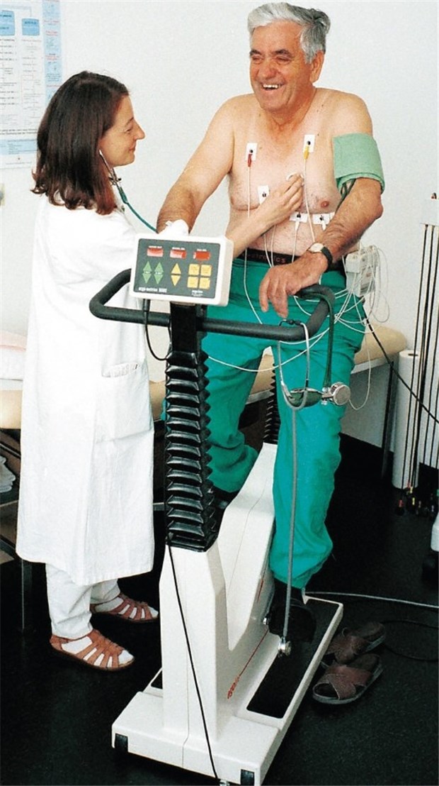 Neue Wege zu Schlankheit und Fitness Ein Belastungs-EKG ist nötig fürs Aufstellen eines Trainingsplans.