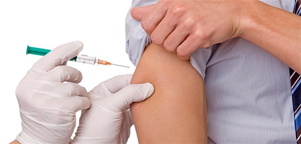 Startschuss für Grippeschutz! Eine Impfung gegen Influenza sollten alle Risikopatienten erhalten, betonen RKI und PEI.