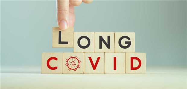 Off-Label-Use: Diese Medikamente gehen bald bei Long-COVID und ME/CFS auf Kassenkosten Hölzerne Klötzchen mit Aufschrift Long Covid.