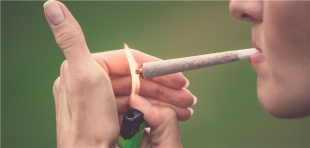 Neue S3-Leitlinie gibt Empfehlungen zu cannabisbezogenen Störungen bei Kindern und Jugendlichen Etwa jeder zehnte Jugendliche hat schon einmal Cannabis probiert – deutlich mehr als bei anderen Drogen.