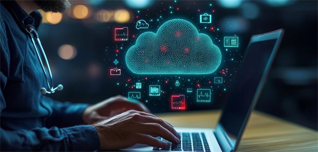 Backup für die Arztpraxis: Worauf es bei der Datensicherung wirklich ankommt Arzt am Rechner
