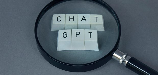 KI-Sichtbarkeit erhöhen: Wie Praxen bei ChatGPT & Co. besser gefunden werden Eine Lupe vergrößert einen Schriftzug, auf dem ChatGPT steht.