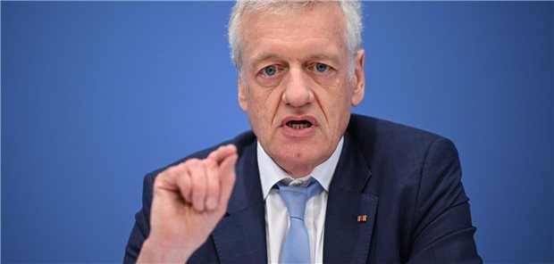 GKV-Finanzexperte Gerlach: „Wir haben gesehen, dass Praxen nicht die Hauptkostentreiber sind“ „Jeden Stein umgedreht“: GKV-Finanzkommissions-Vorsitzender und Hausarzt Professor Ferdinand Gerlach.