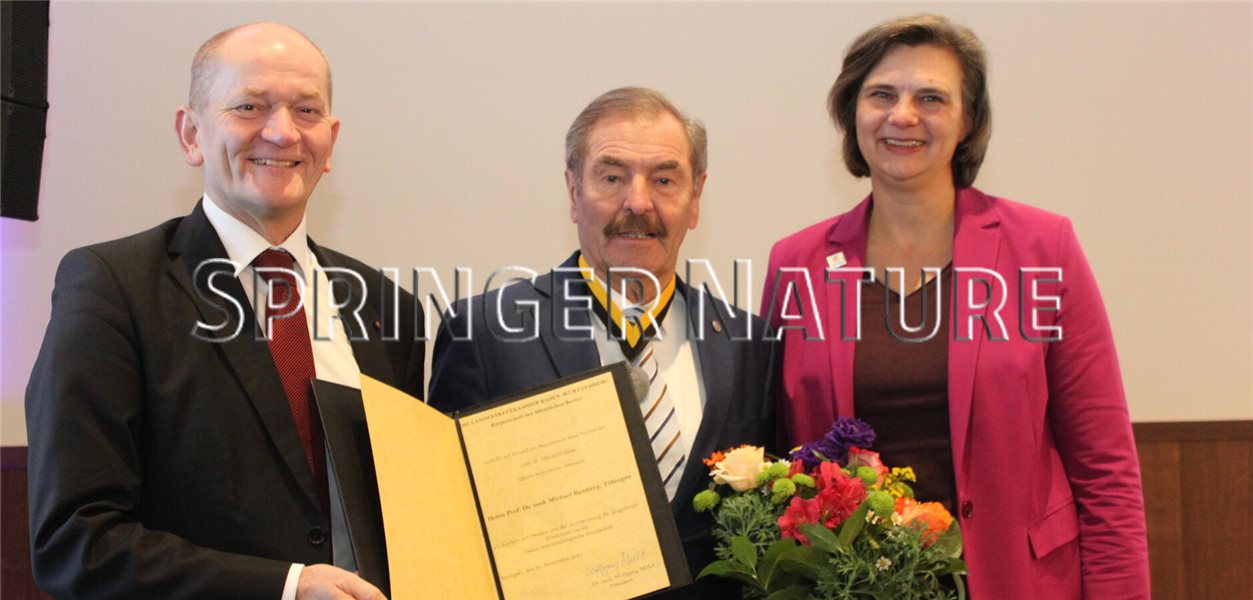 Radioonkologe Michael Bamberg Mit Albert-Schweitzer-Medaille Geehrt