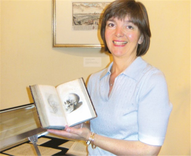 Goethes Faszination für die Heilkunde Konzipierte die Goethe-Ausstellung: Kustodin Dr. Heike Spies.
