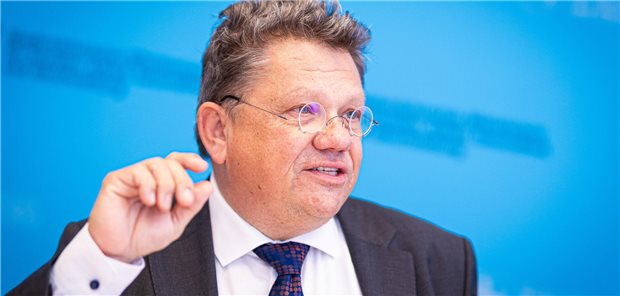 Legt sich beim Abstimmungsverhalten von Niedersachsen im Bundesrat zur Krankenhausreform nocht nicht fest: Andreas Philippi (SPD), Gesundheitsminister von Niedersachsen.