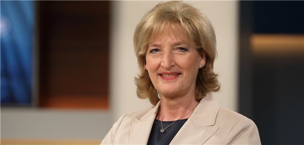 Medizinethiker und Palliativmediziner warnen bei Suizidbeihilfe vor Checklisten-Gesetz Medizinethikerin Christiane Woopen (hier 2021 in einer Fernsehsendung) drängt darauf, die Suizidprävention zu stärken.