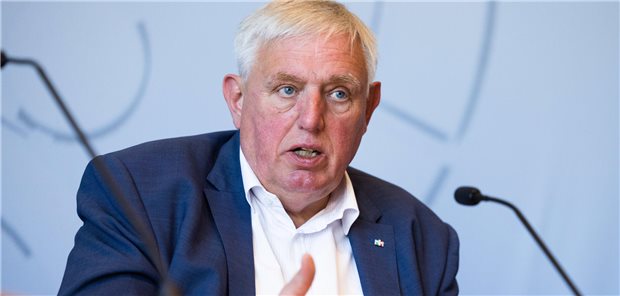 Deutlich mehr Bewerber als Studienplätze: Landarztquote in NRW erfolgreich NRW-Gesundheitsminister Karl-Josef Laumann