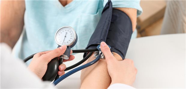 Chronische Schmerzen könnten das Risiko für Bluthochdruck erhöhen Möglicherweise ist es sinnvoll, Menschen mit chronischen Schmerzen in die Prävention und Früherkennung von Bluthochdruck mit einzubeziehen.