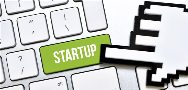 Neuerungen für MVZ und BAG: GmbH-Gründung online künftig binnen 24 Stunden möglich Ein Mauszeiger klickt auf den Button "Startup"