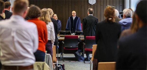 Urteil zur Landarztquote: Mediziner erwägen Gang in nächste Instanz Blick in den Gerichtssaal des VG Gelsenkirchen bei Eröffnung der Verhandlung