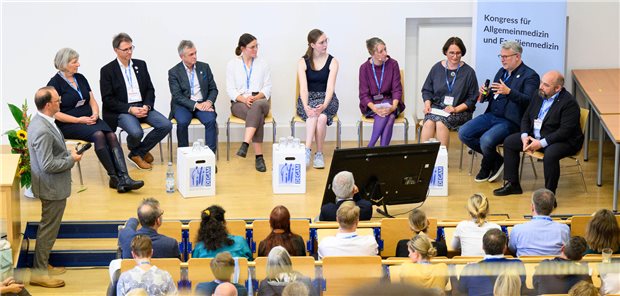 Podiumsdiskussion beim 58. DEGAM-Kongress am 26.09.2024 in Würzburg.