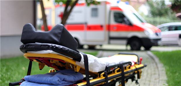 Kfz-Versicherer und Unfallchirurgen wollen Reha-Lücke schließen Verletzt beim Verkehrsunfall – und dann? Der Gesamtverband der Deutschen Versicherungswirtschaft und die Akademie der Unfallchirurgie wollen in einem gemeinsamen Projekt Patienten einen möglichst frühen Start von Rehabilitationsmaßnahmen ermöglichen.