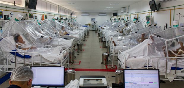 Triage – zwischen Recht und Ethik Voll belegte Intensivstation mit COVID-19-Patienten in Brasilien: Was, wenn hierzulande Ärzte triagieren müssen? Die Strafrechtsprofessorin Elisa Hoven macht Ärzten Mut zur Entscheidung.