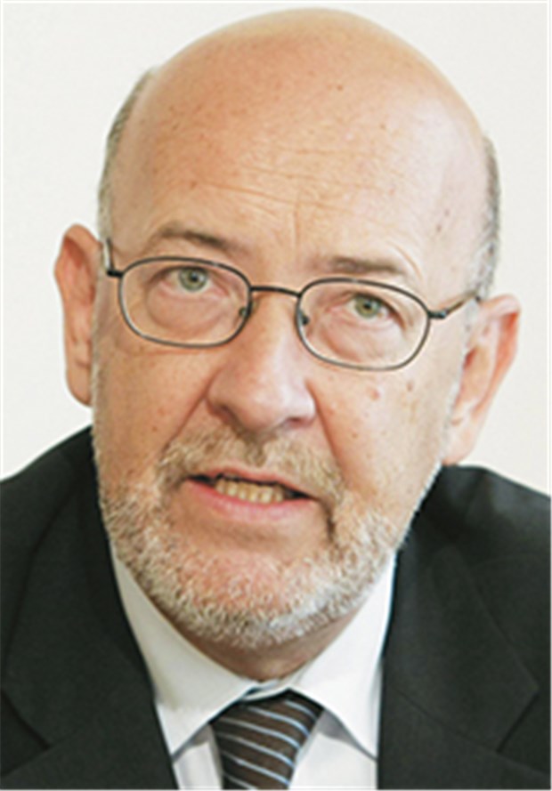 "Rösler setzt mit Sparplänen die falschen Signale" "Wir brauchen endlich feste Preise." (Dr. Wolfgang Wesiack, BDI-Präsident)