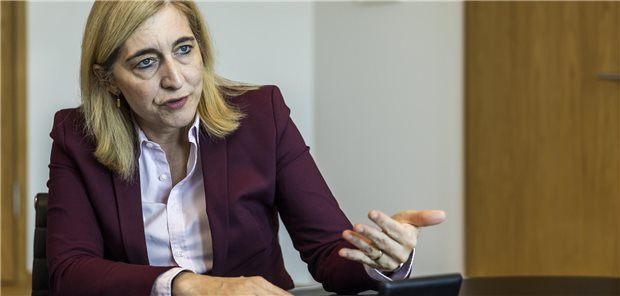 Nina Warken über Reformdruck: „So wie bisher kann es doch nicht weitergehen“ Bundesgesundheitsministerin Nina Warken im Gespräch in ihrem Büro im Bundesgesundheitsministerium in Berlin.