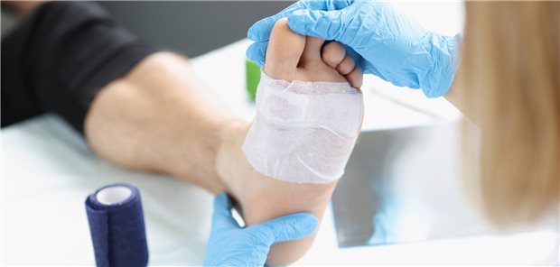 Wundbehandlung mit Kaltplasma: Noch auf Jahre hinaus keine Regelleistung Wundversorgung wird typischerweise von speziaslisierten Pflege- und Homecarekräften übernommen.
