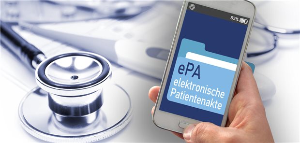 Ein Jahr ePA: Hausärzte und Verbraucherschützer sind ernüchtert und fordern zügige Weiterentwicklung Symbolbild mit Stethoskop und Smartphone, auf dessen Display steht: ePA - elektronische Patientenakte