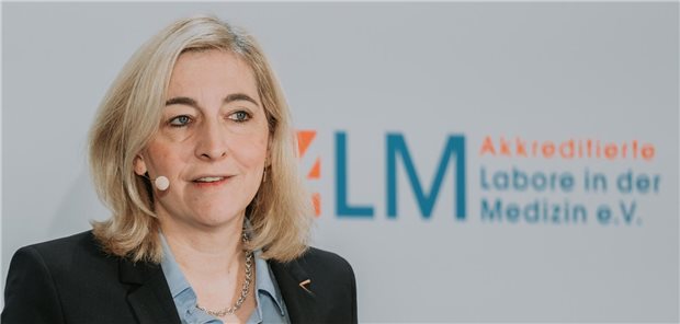 Warken will die ambulante Versorgung stärken: „Wir arbeiten dran“ Bundesgesundheitsministerin Nina Warken bei einer Rede.