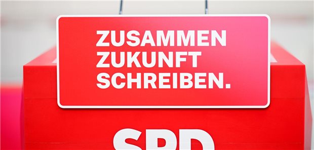 Einnahmen weiten oder Ausgaben dämpfen? Debatte um GKV-Finanzierung läuft auf Hochtouren „Zusammen Zukunft schreiben“: Motto der Jahresauftaktklausur des SPD-Parteivorstands im Willy-Brandt-Haus am vergangenen Wochenende.